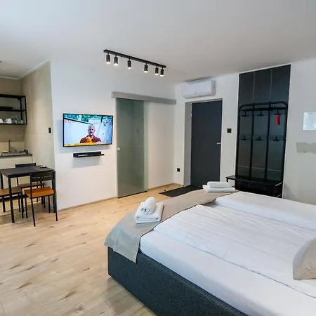 Gyulai Varpark Apartment *