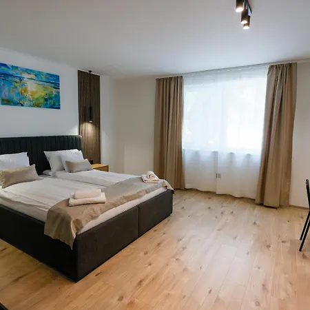 Gyulai Varpark Apartment *