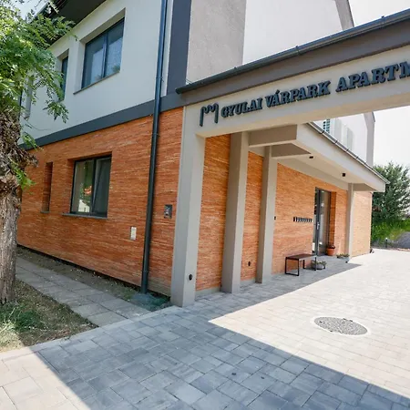 Apartamento Gyulai Várpark *